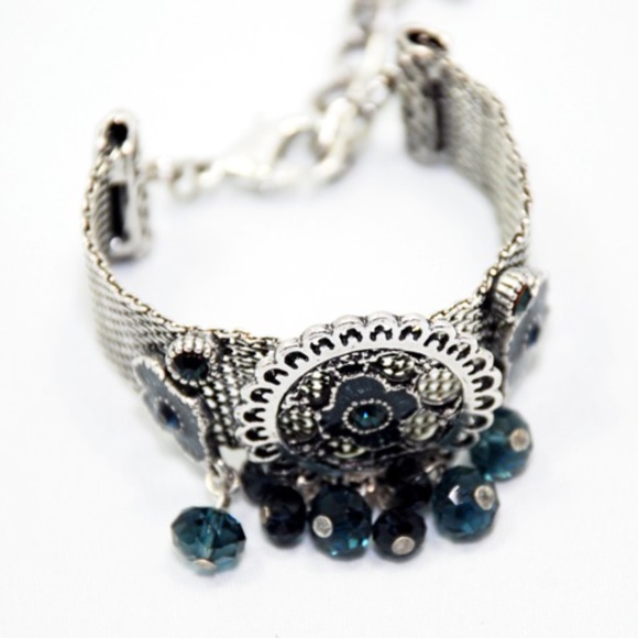 Silver Carvinks Stainless Steel Bracelet - Picture 5 of 7